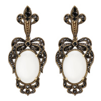 OR2006 NERO Earings REGALIA DELLE REGINE