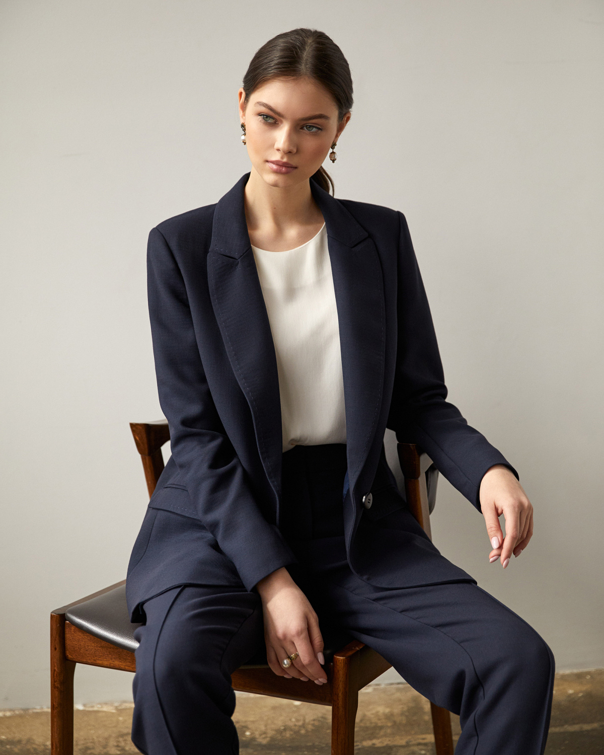 OR2320 PEARL Earings Iris Fiorentino