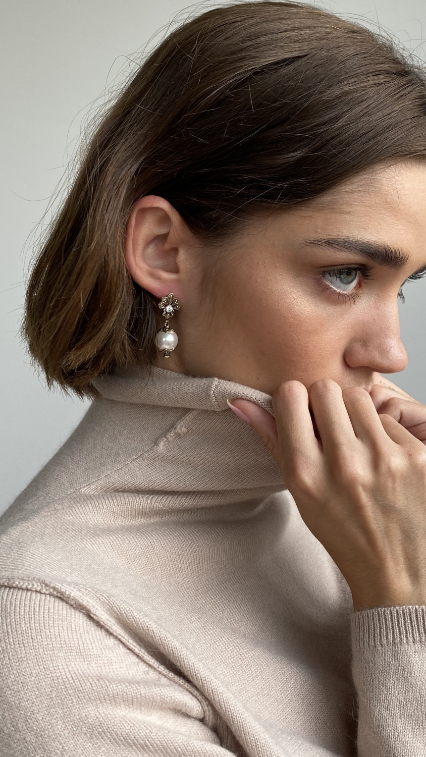 OR2320 PEARL Earings Iris Fiorentino