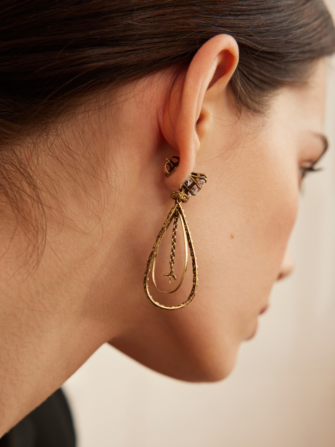 OR1605 CRYSTAL Earings VIVIENNE